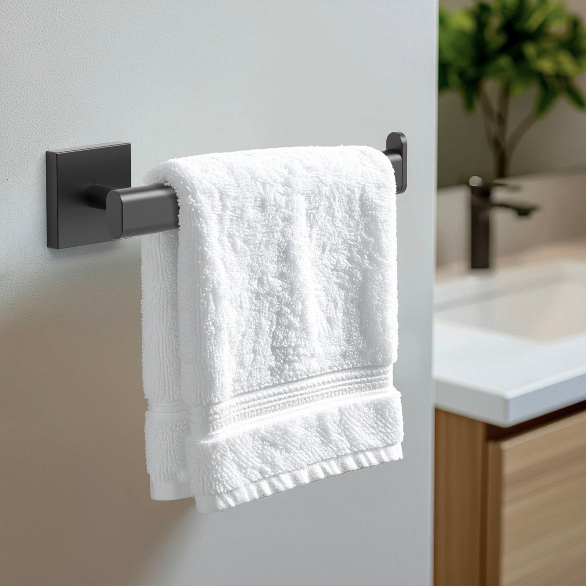 Elevate 8" Hand Towel Bar 4051MXB