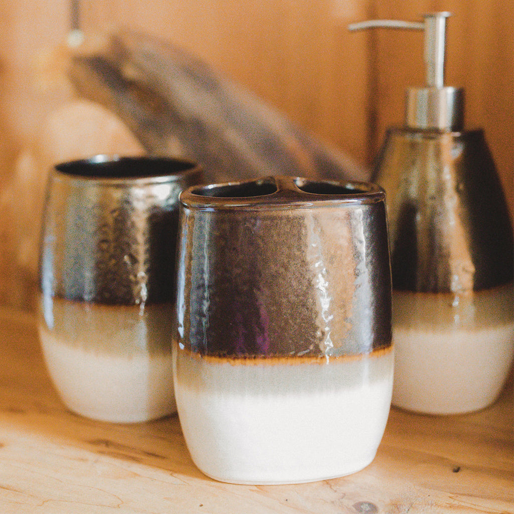 Gilded Stoneware Ceramic / Porcelain Bathroom Accessory Set