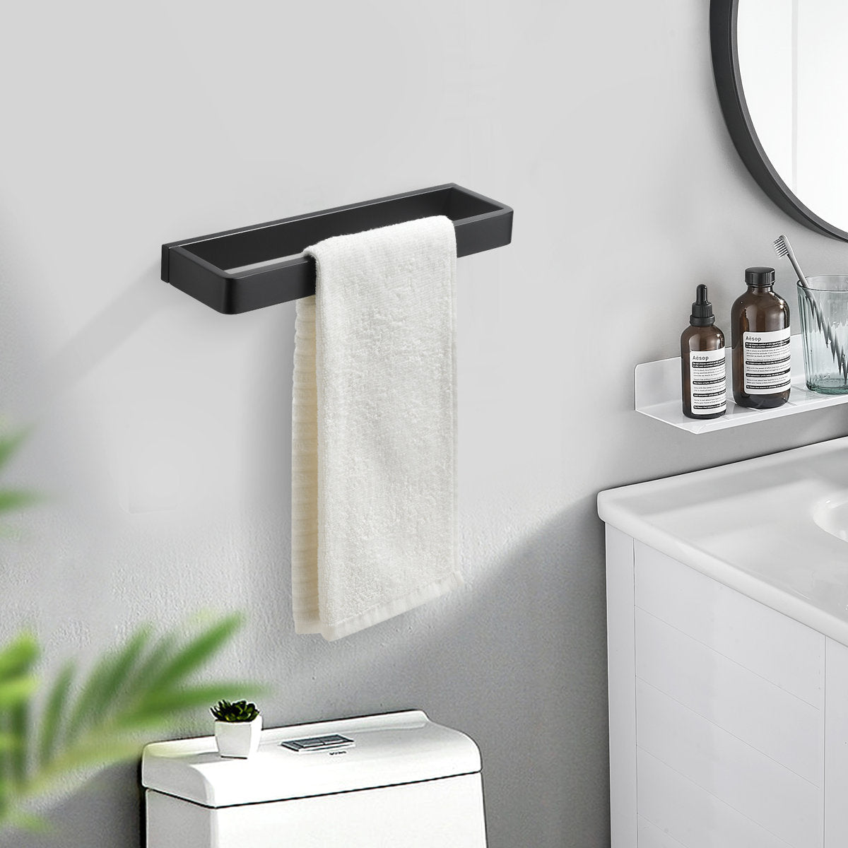 Moden Towel Ring Q8TR-BK