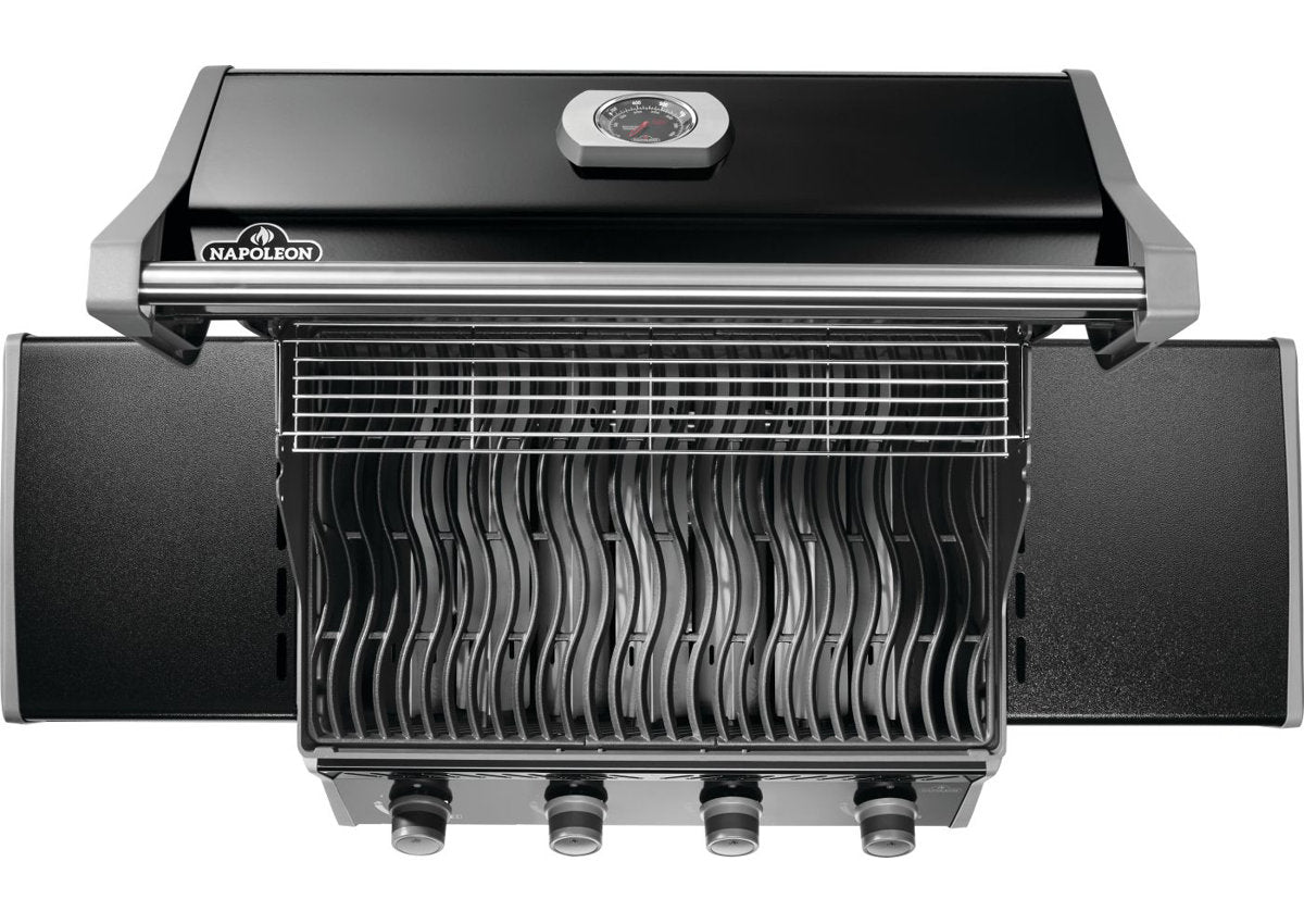 Rogue? 525 4-Burner Grill with Cast Iron Cooking Grids